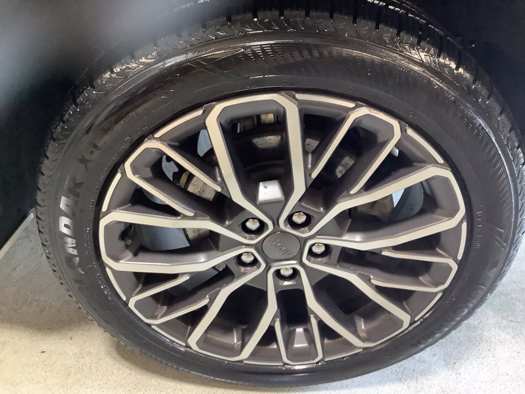Used 2021 Jeep Grand Cherokee L Summit AWD/4WD image 11