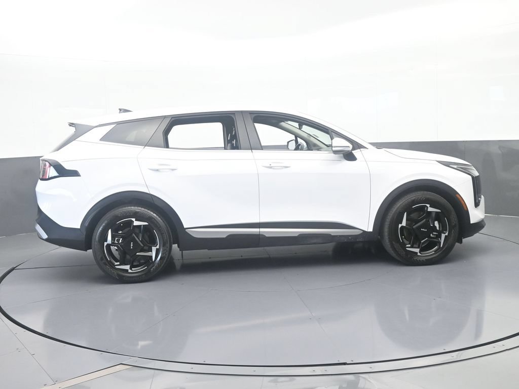 Used 2026 Kia Sportage EX FWD image 7