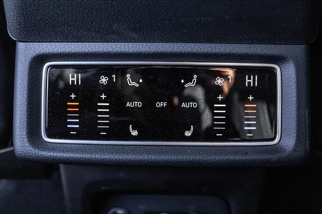 Used 2024 Audi Q8 e-tron Premium Plus w/ Premium Plus Package image 22