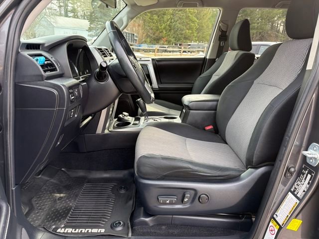 Used 2016 Toyota 4Runner SR5 image 10