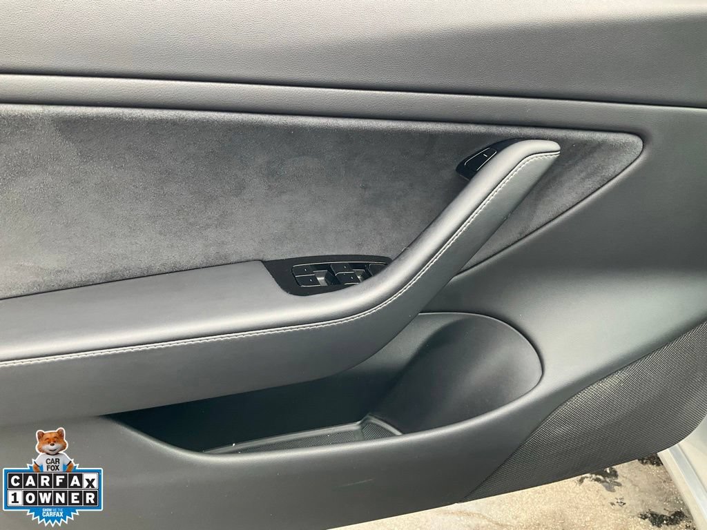Used 2018 Tesla Model 3 Long Range RWD image 23