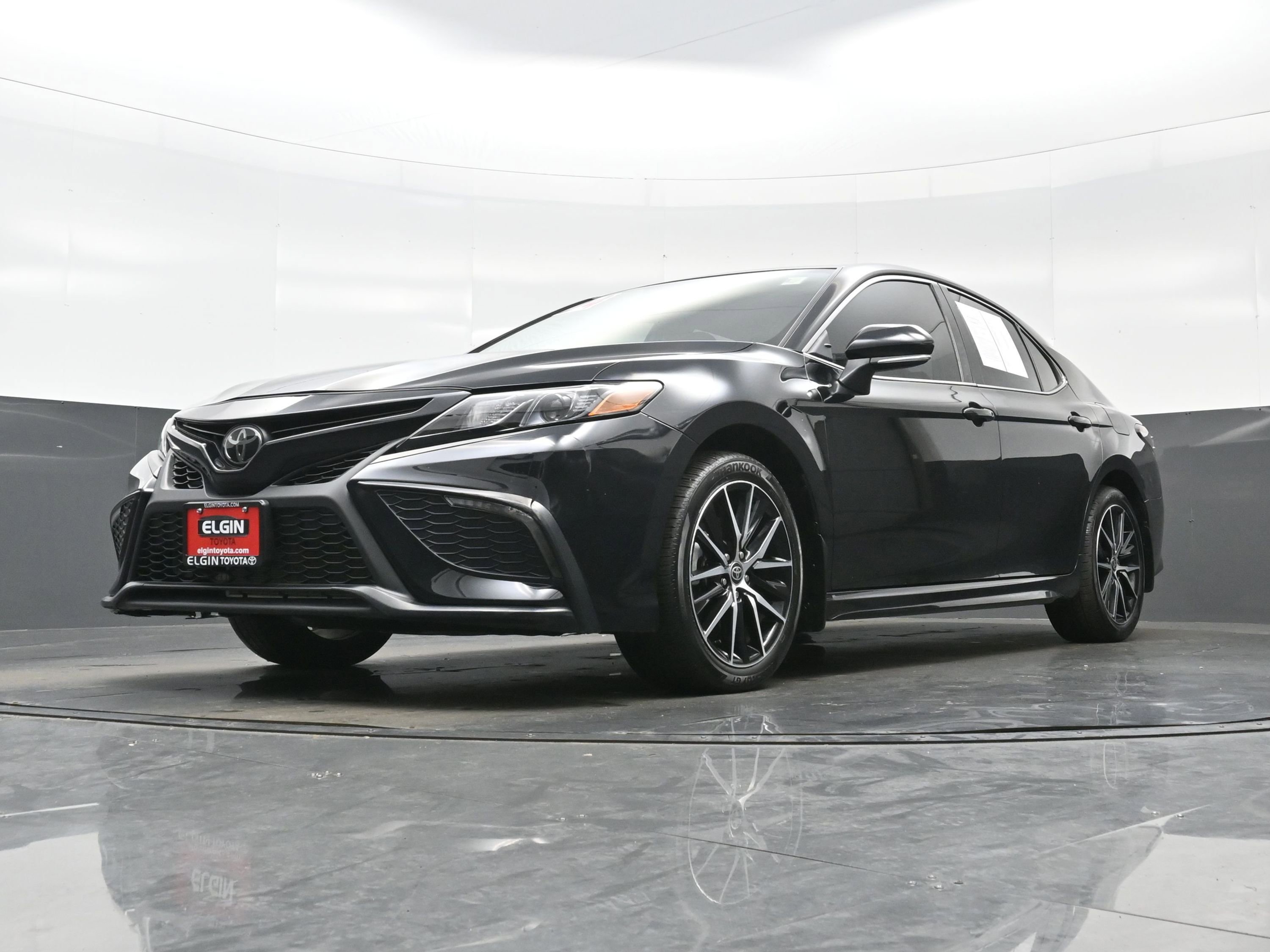 Used 2024 Toyota Camry SE FWD image 26
