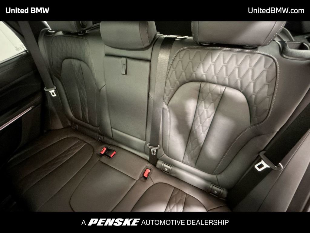 Used 2025 BMW X5 M60i w/ Executive Package image 21