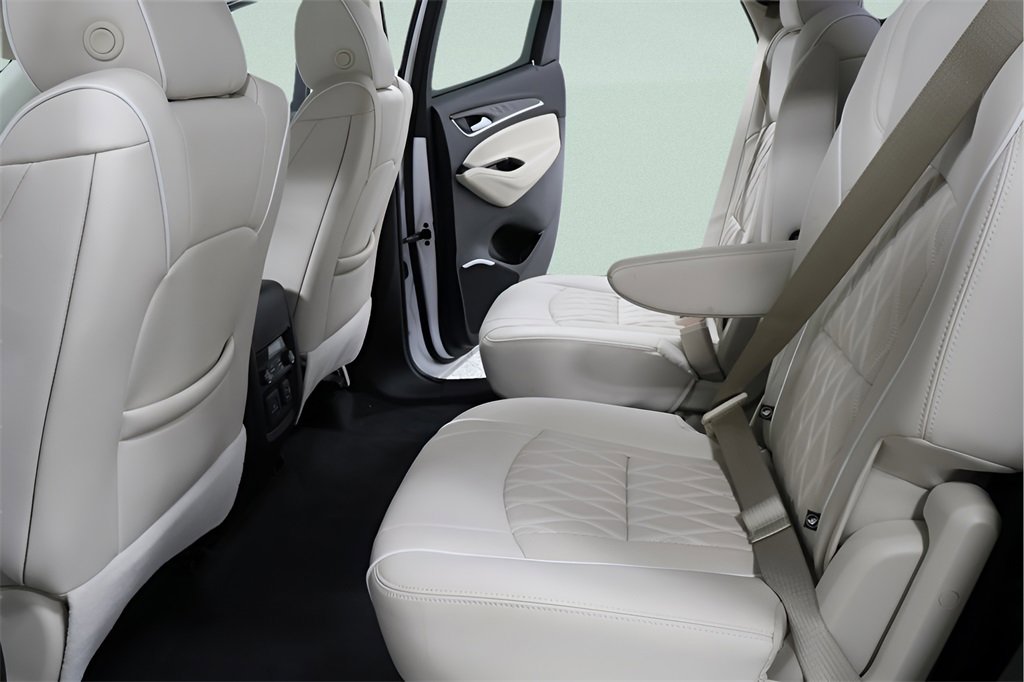 Used 2023 Buick Enclave Avenir w/ Avenir Technology Package image 28