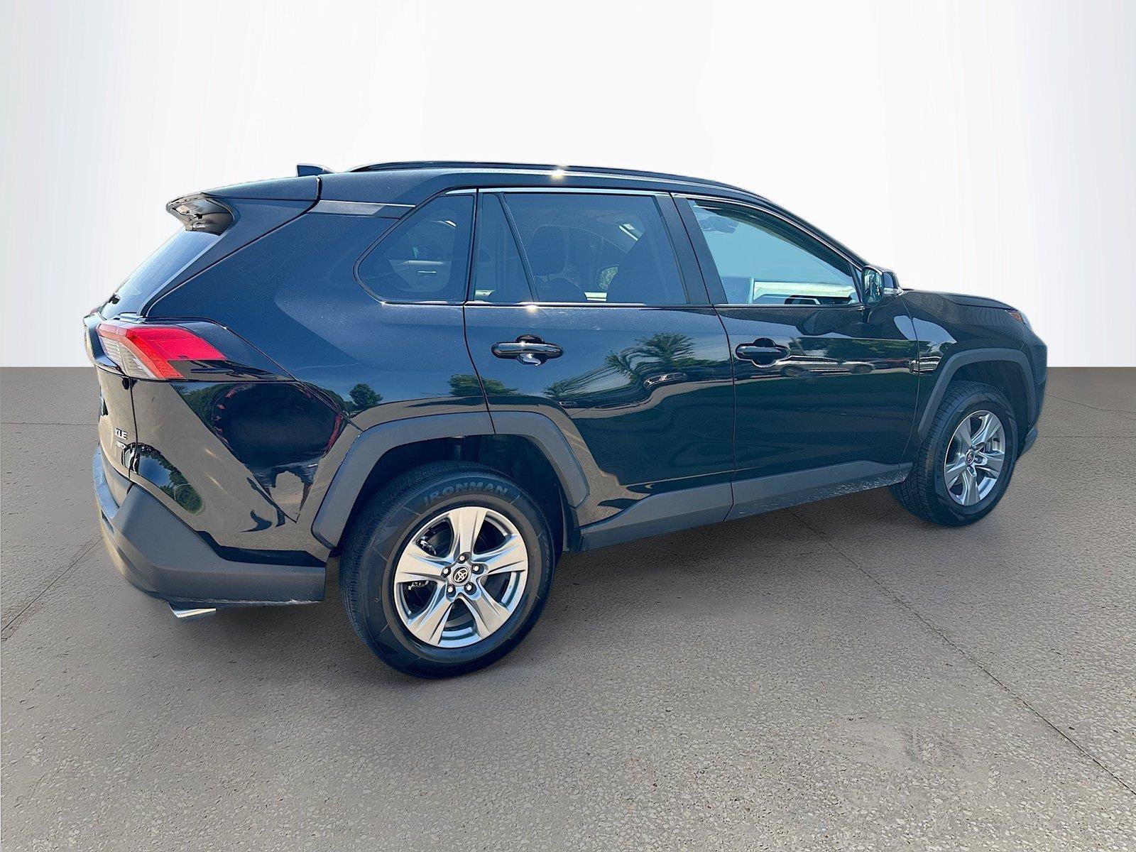 Used 2024 Toyota RAV4 XLE w/ Weather Package AWD/4WD image 4