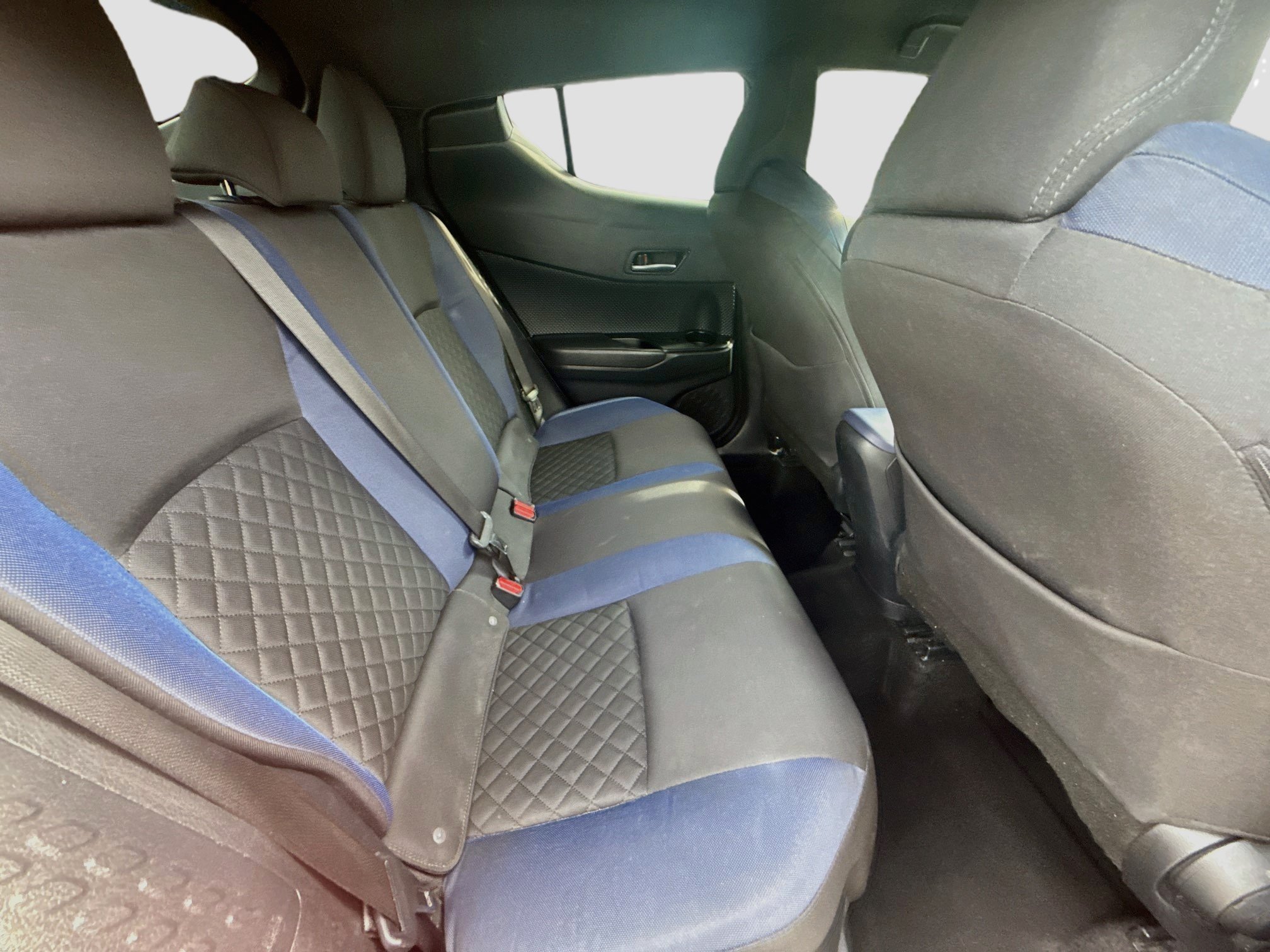Used 2021 Toyota C-HR XLE FWD image 25
