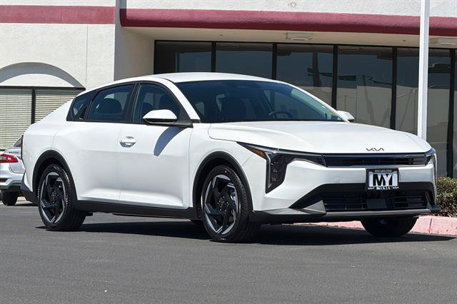 New 2026 Kia K4 EX FWD image 2
