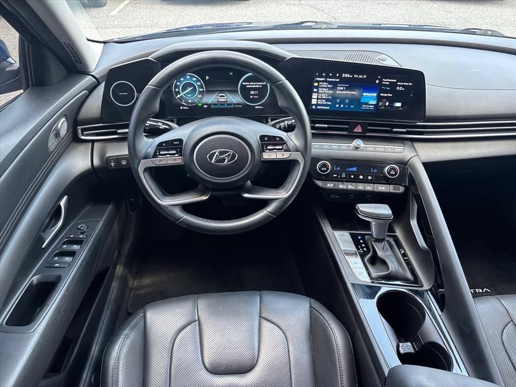 Used 2023 Hyundai Elantra Limited FWD image 14