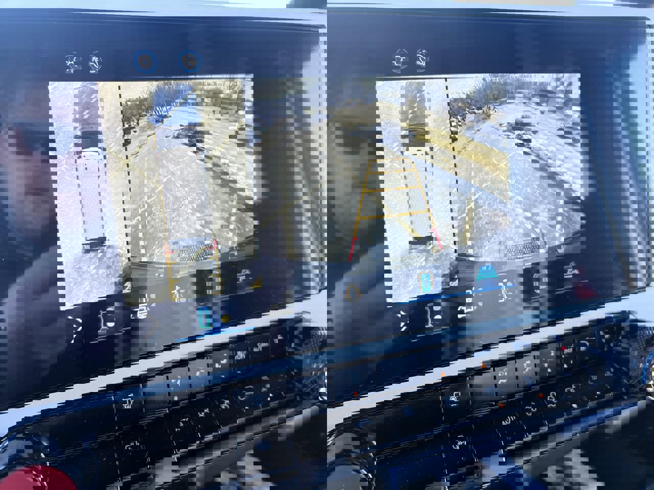 New 2025 Chevrolet Brightdrop 400 w/ Power Door Package image 7