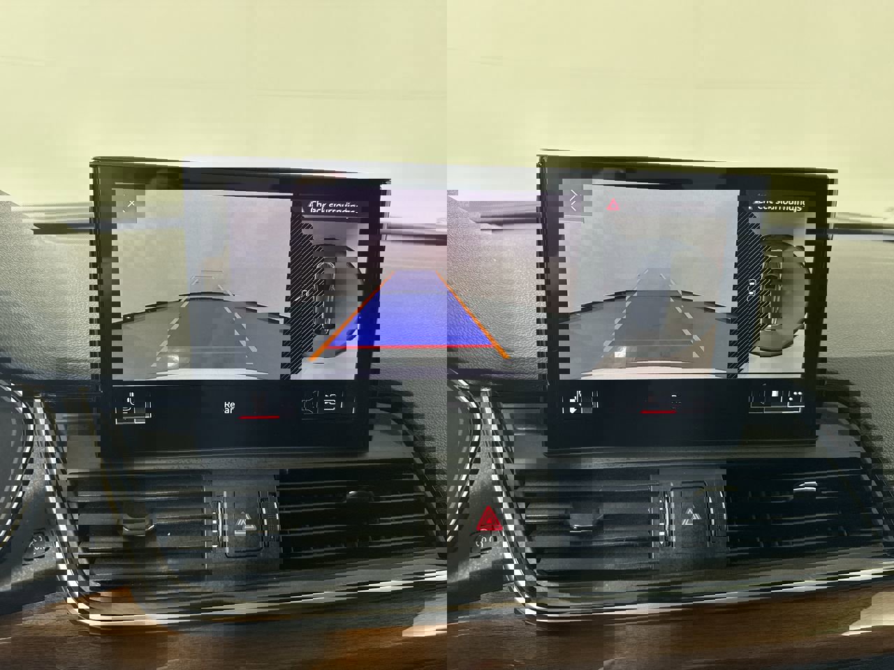 Used 2023 Audi Q5 2.0T Premium Plus w/ Premium Plus Package image 5