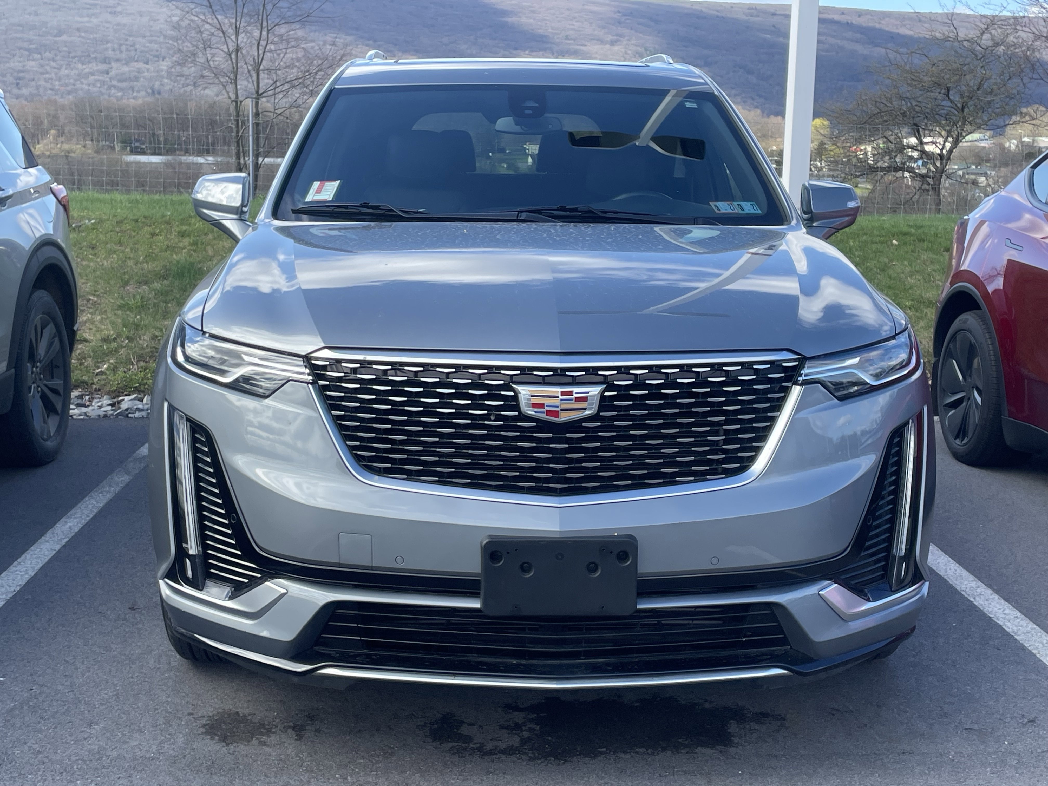 Used 2024 Cadillac XT6 Luxury w/ LPO, Floor Liner Package image 3