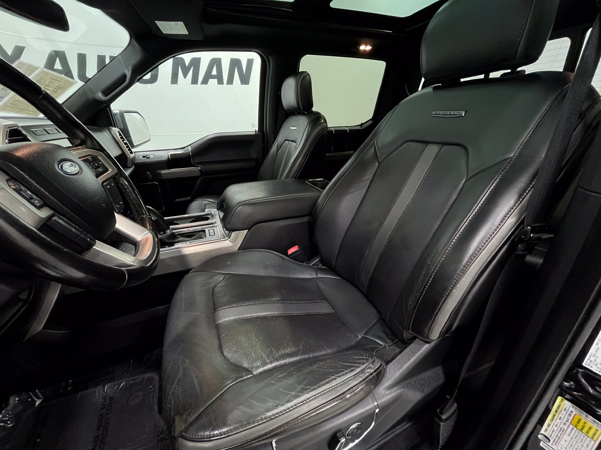 Used 2018 Ford F150 Platinum w/ Equipment Group 701A Luxury AWD/4WD image 14