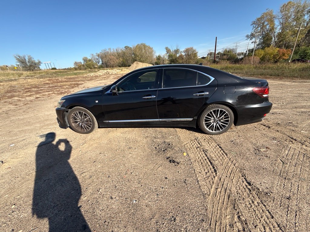 Used 2013 Lexus LS 460 AWD w/ F-Sport Pkg image 5