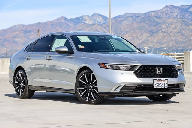 Used 2024 Honda Accord Touring image 2