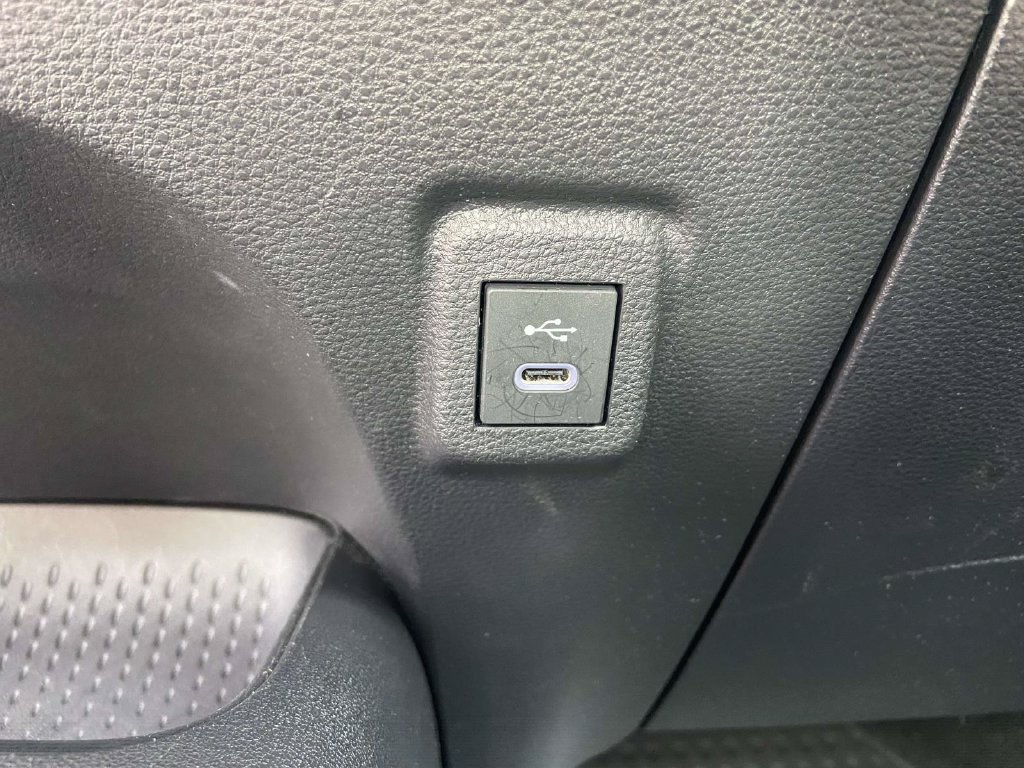 Used 2025 Toyota Corolla LE FWD image 22