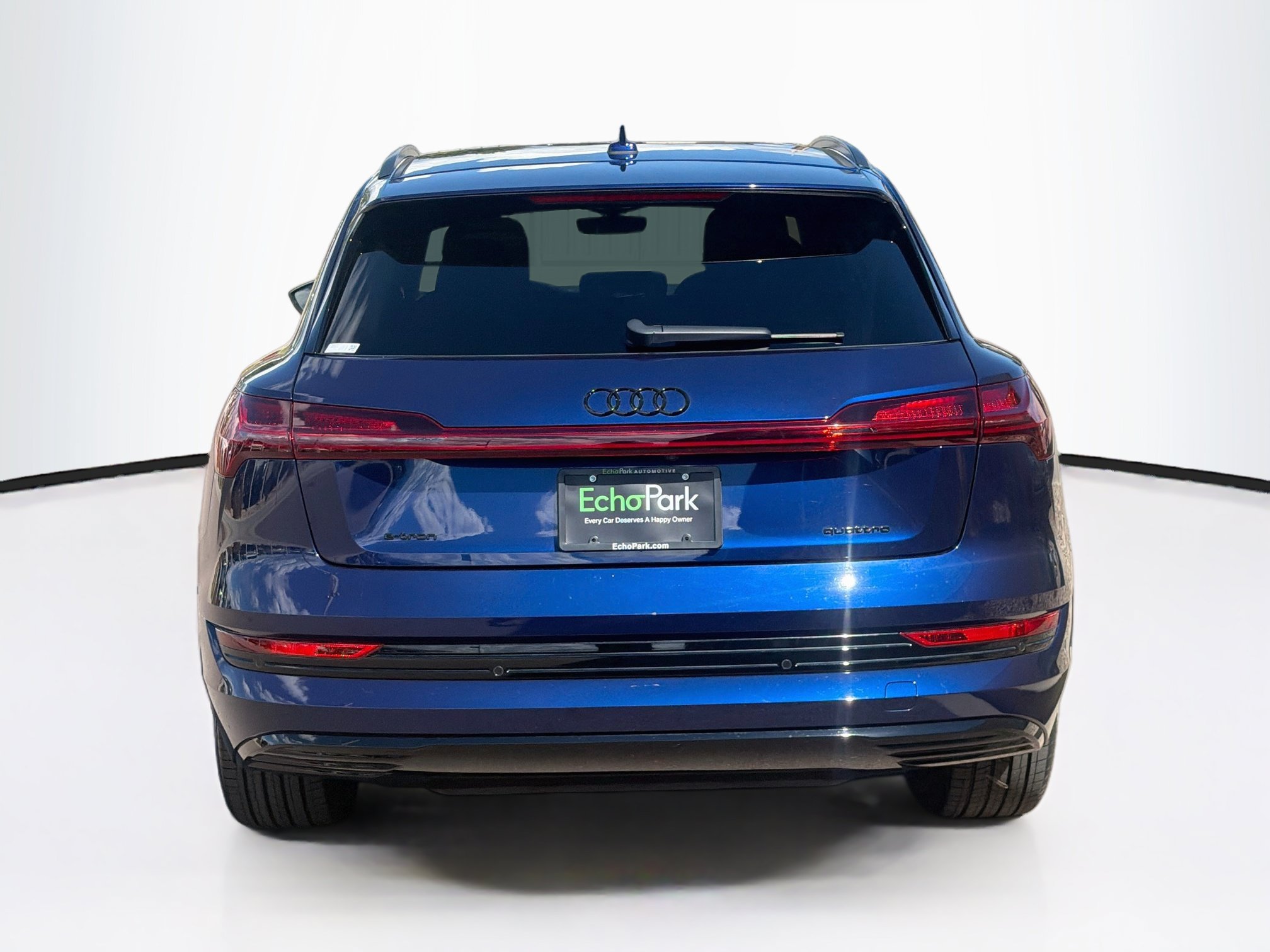 Used 2022 Audi e-tron Premium Plus AWD/4WD image 7