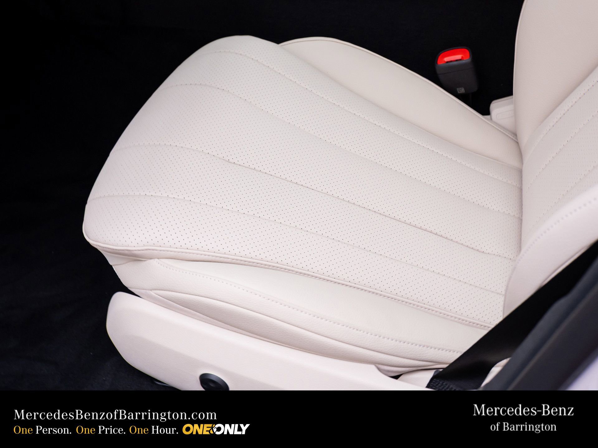 New 2026 Mercedes-Benz E 450 4MATIC Sedan image 16