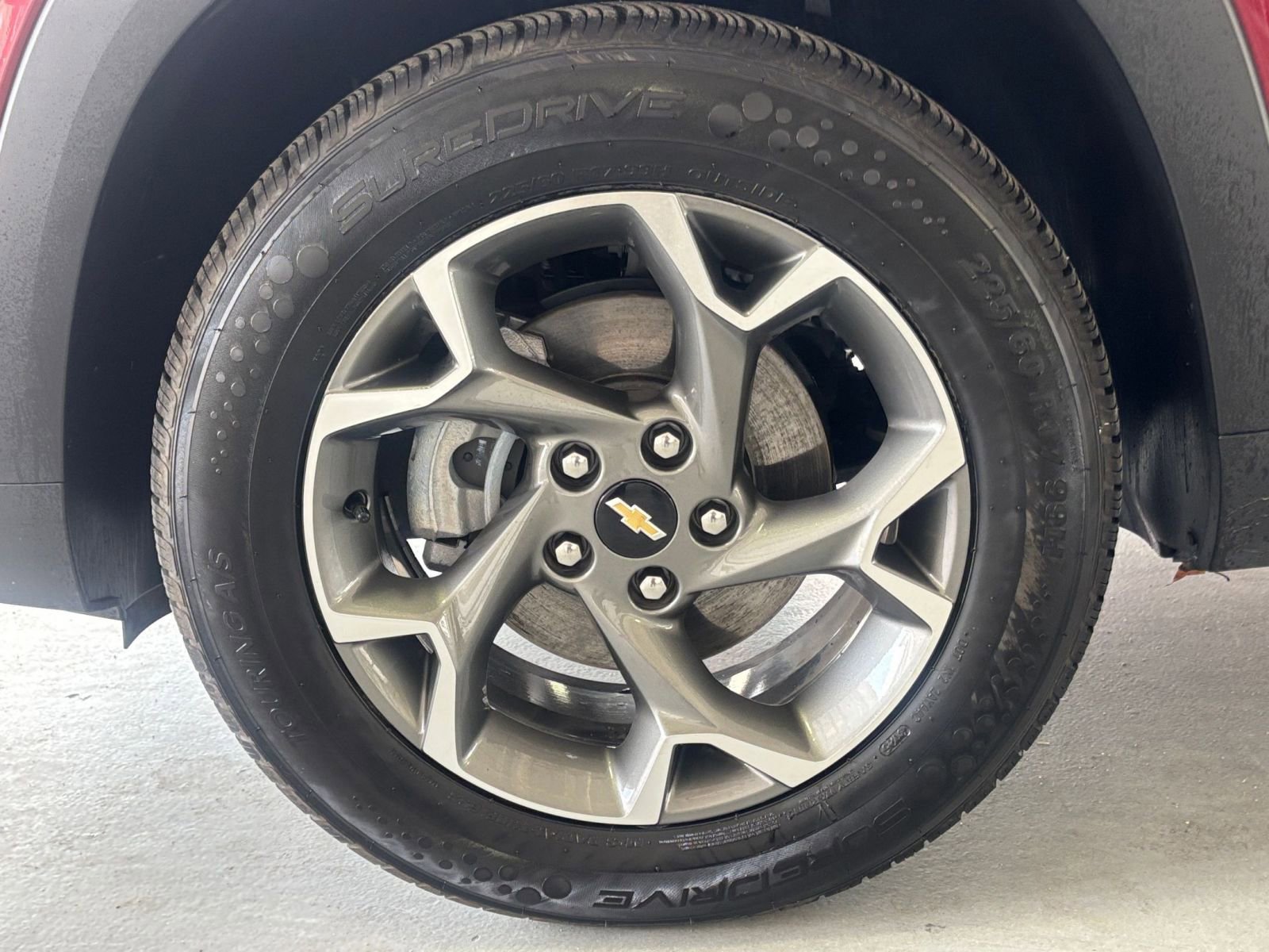 Used 2025 Chevrolet Trax LT FWD image 35