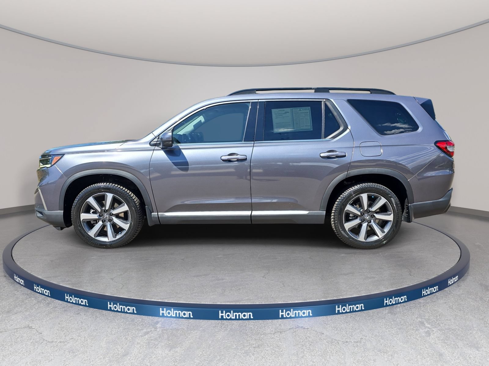 Certified 2024 Honda Pilot Touring image 9