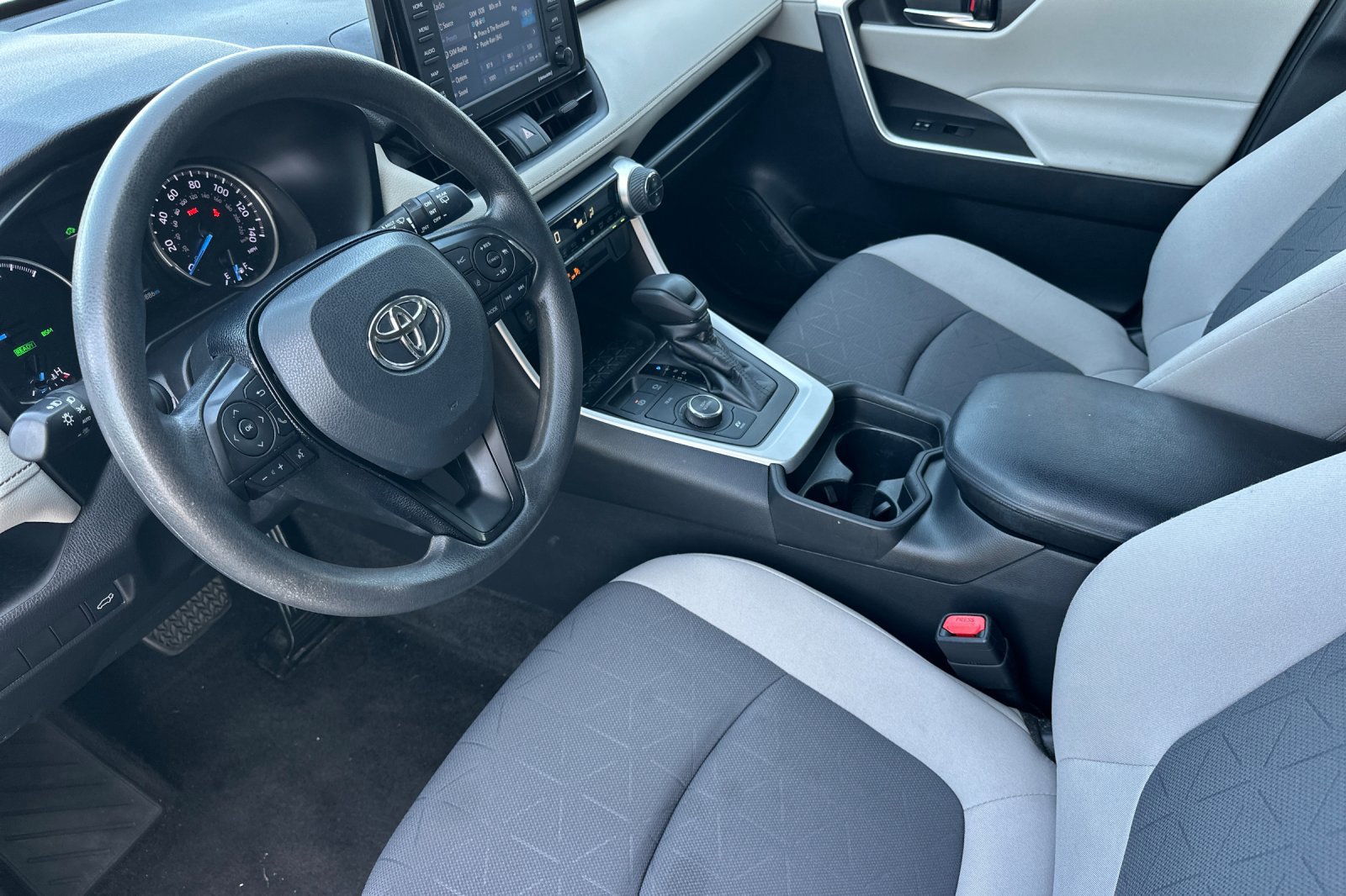 Certified 2021 Toyota RAV4 XLE w/ Convenience Package image 9