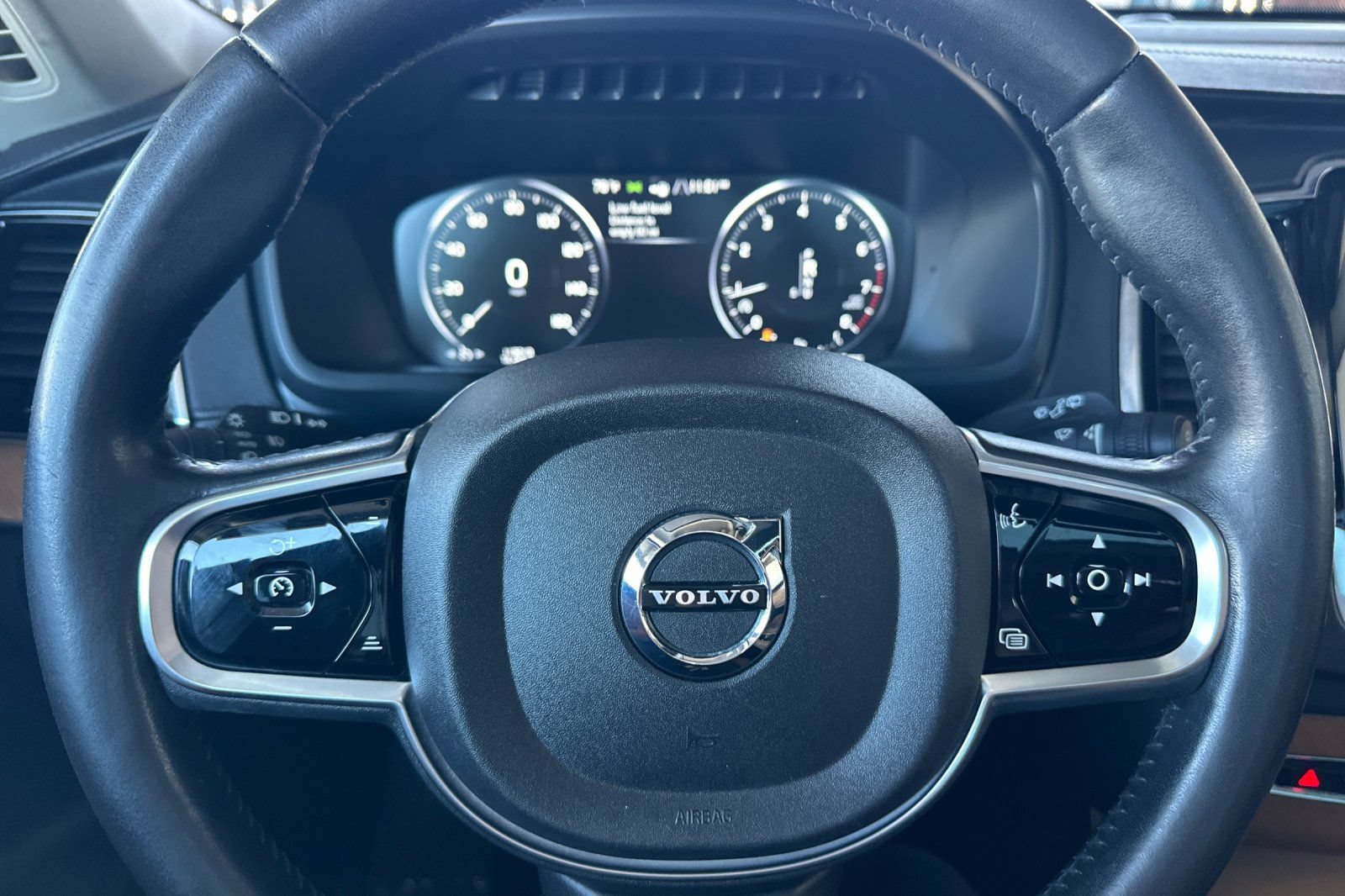 Used 2016 Volvo XC90 T6 Inscription AWD/4WD image 27