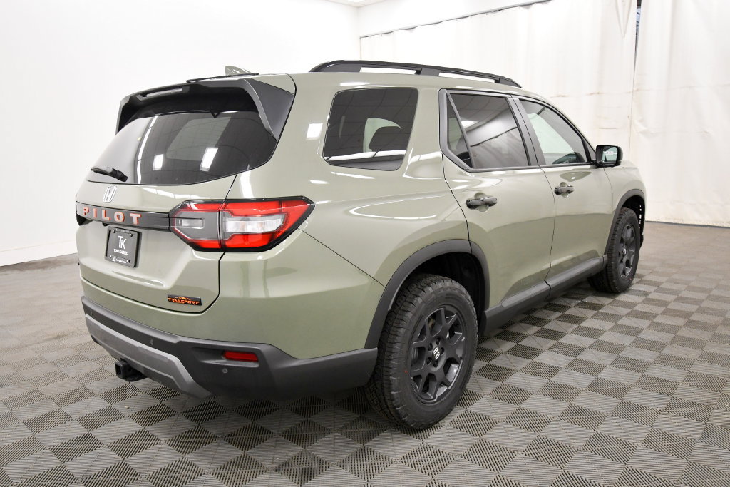 New 2026 Honda Pilot TrailSport image 7