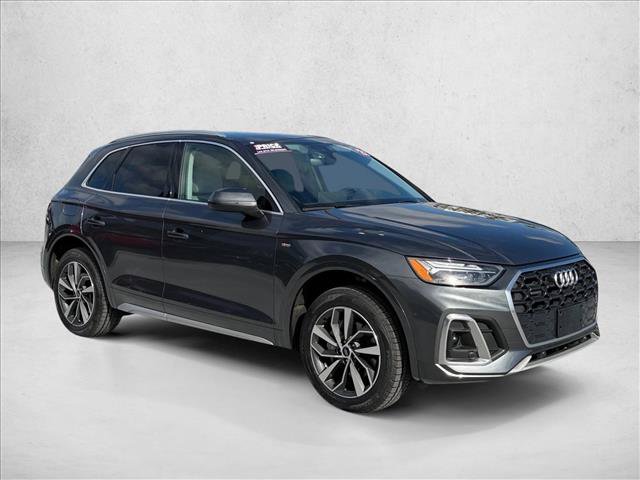 Used 2023 Audi Q5 2.0T Premium w/ Convenience Package AWD/4WD image 3