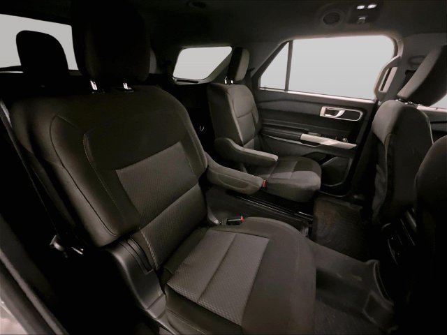 Used 2023 Ford Explorer XLT AWD/4WD image 26