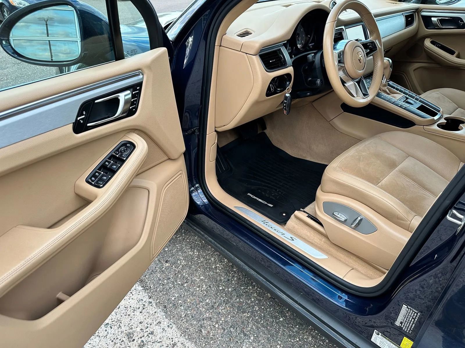 Used 2015 Porsche Macan S AWD/4WD image 9