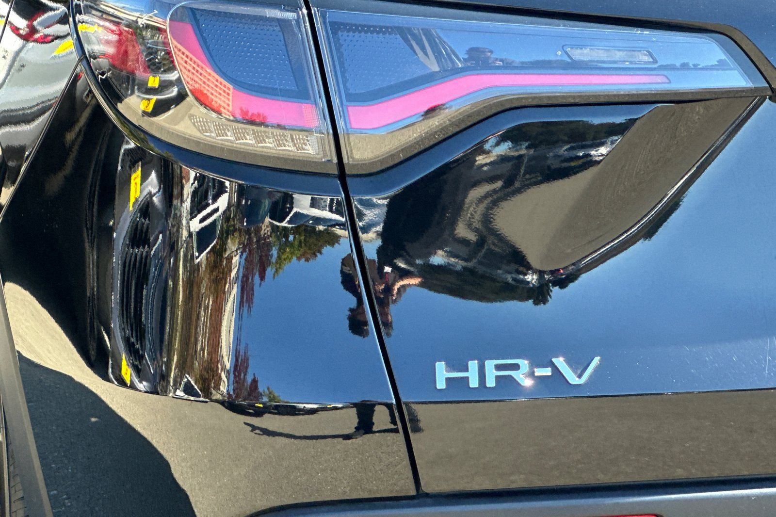 Used 2024 Honda HR-V LX image 34