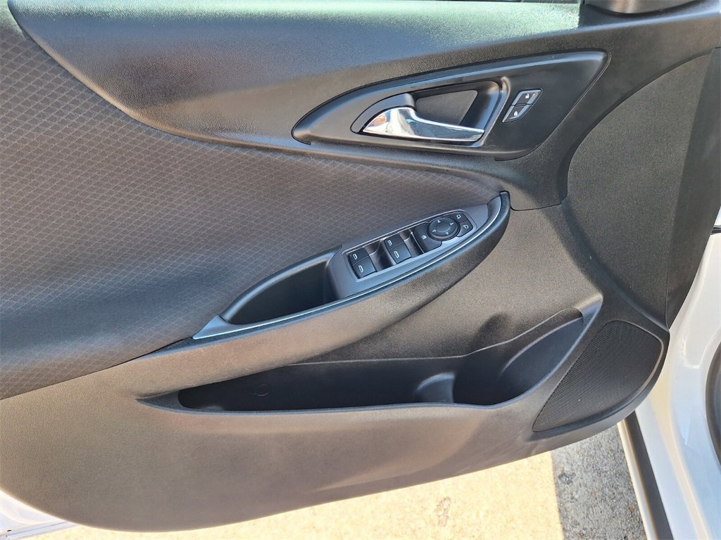 Used 2022 Chevrolet Malibu LT image 28