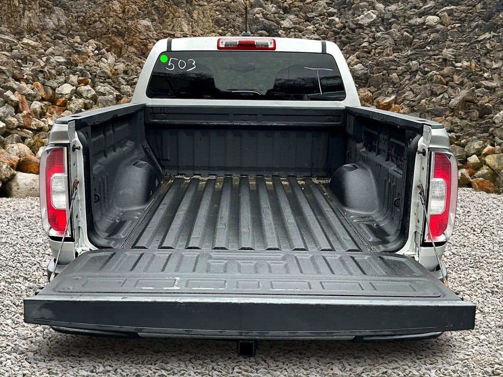 Used 2015 GMC Canyon SLE image 16