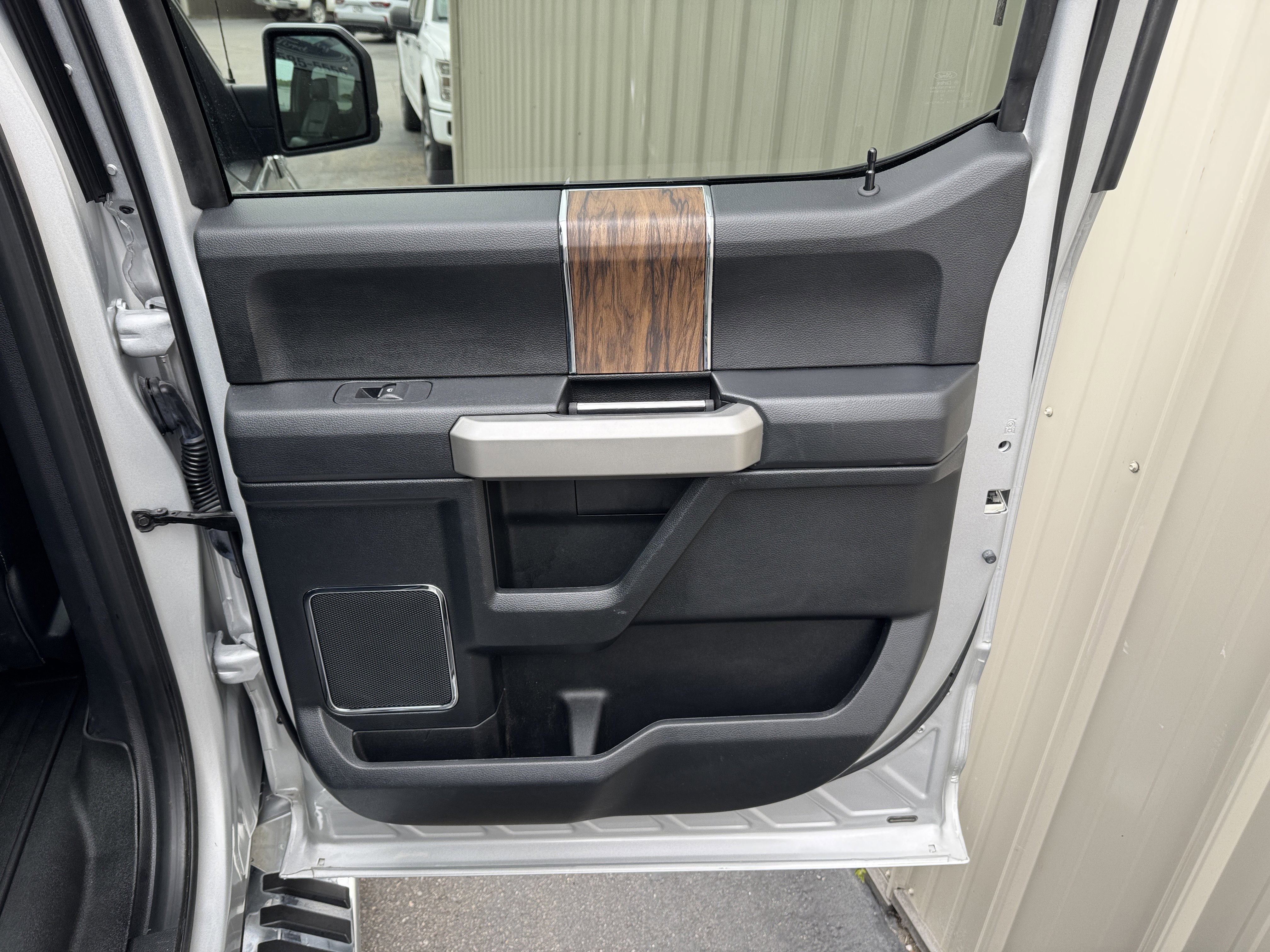 Used 2018 Ford F150 Lariat AWD/4WD image 37