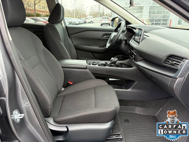 Used 2025 Nissan Rogue S image 18