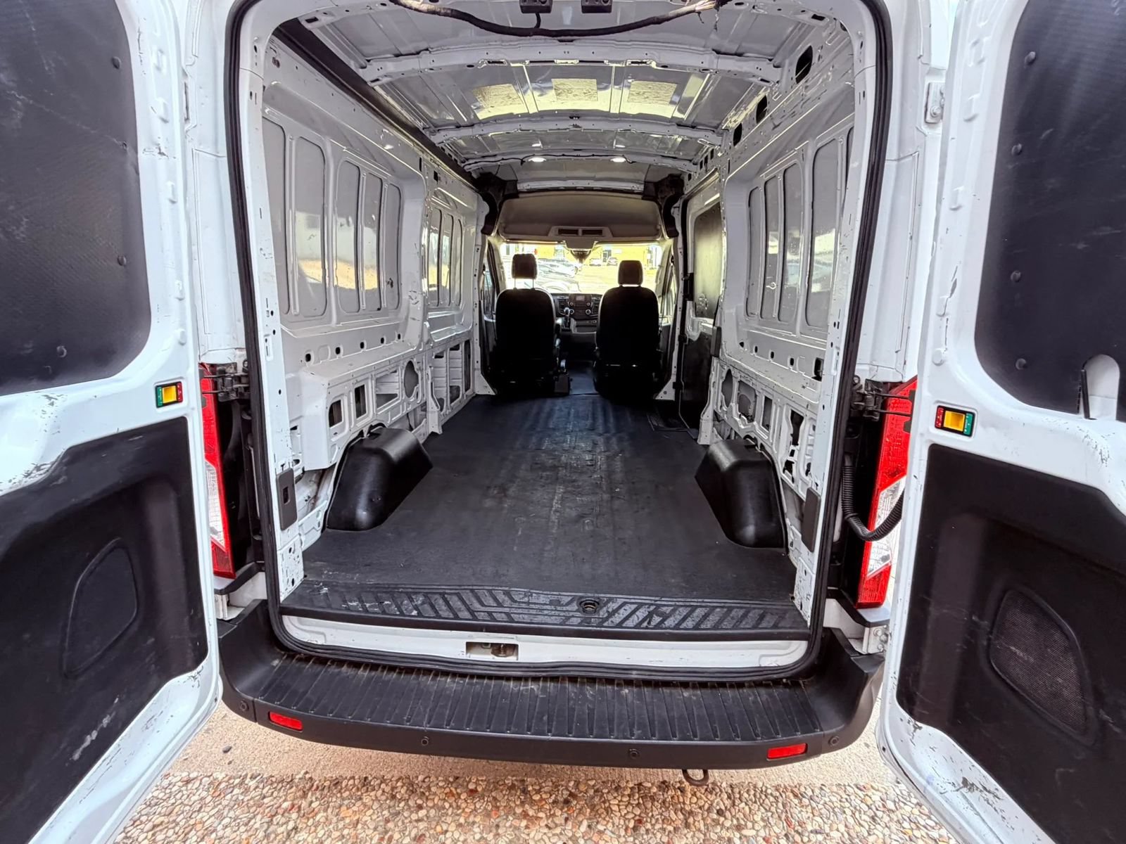 Used 2020 Ford Transit 250 Medium Roof w/ Load Area Protection Package RWD image 15
