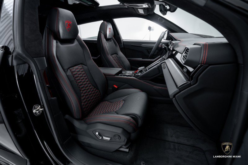 Used 2024 Lamborghini Urus S image 46