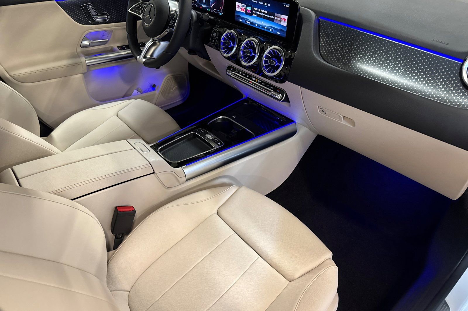 New 2025 Mercedes-Benz GLA 250 image 19