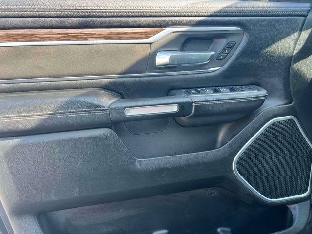 Used 2019 RAM 1500 Laramie w/ Off Road Group AWD/4WD image 16