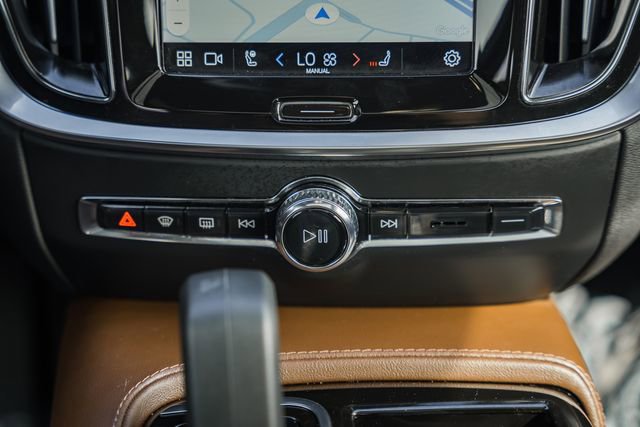 Certified 2023 Volvo S60 T8 Ultimate image 21