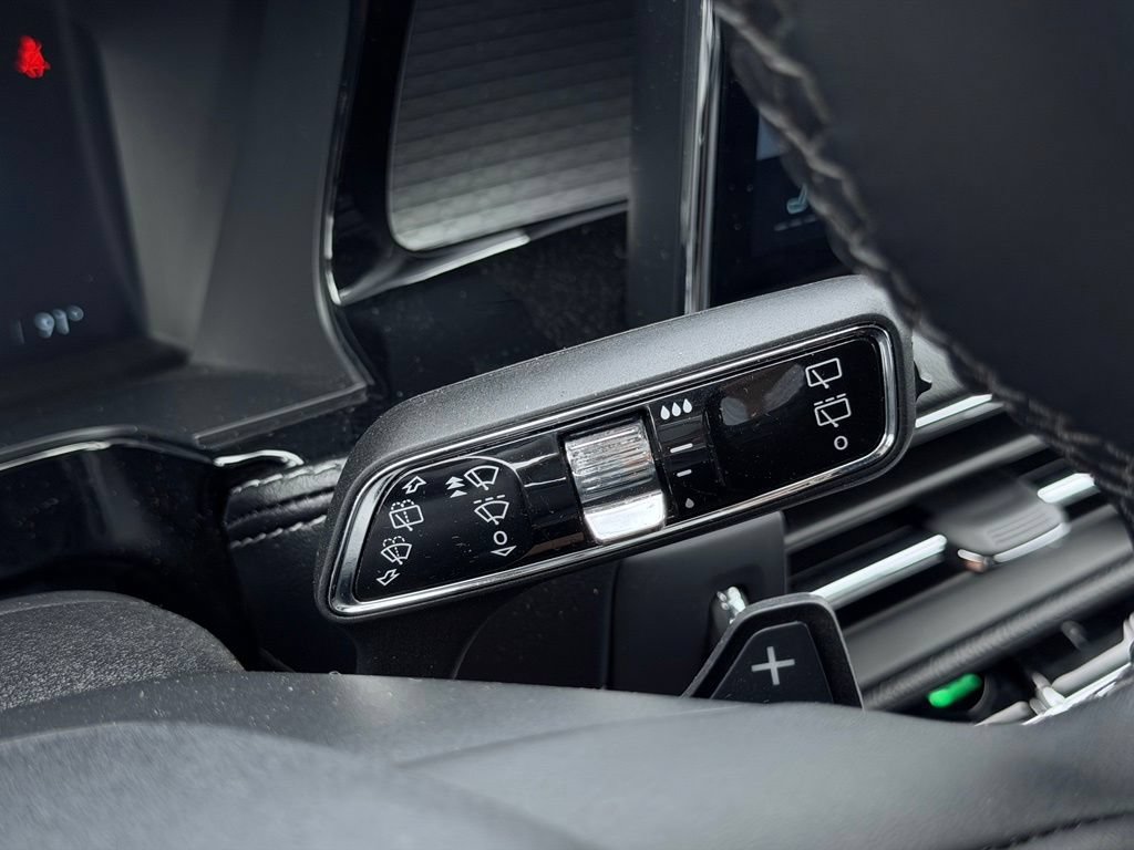 Used 2026 Lincoln Corsair Premiere AWD/4WD image 31