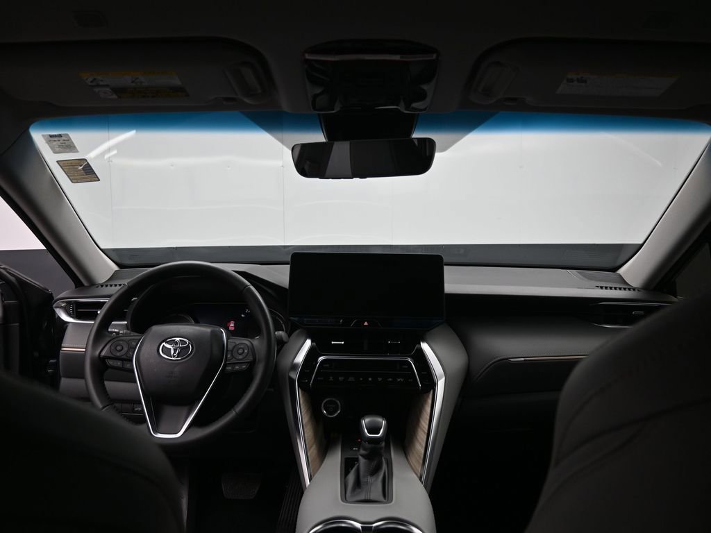 Certified 2024 Toyota Venza XLE image 29