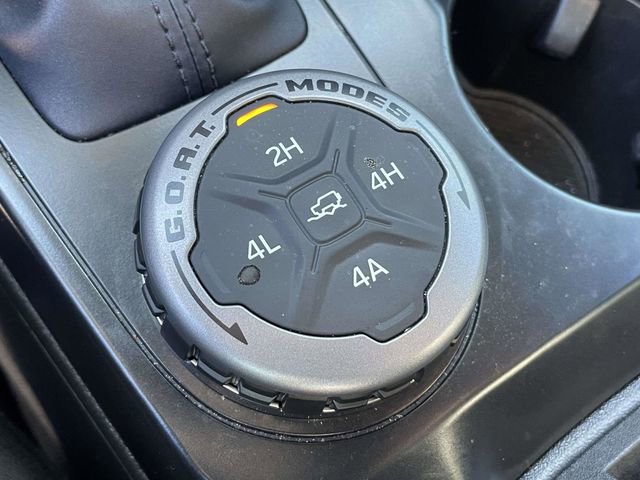 Used 2025 Ford Bronco Badlands image 26