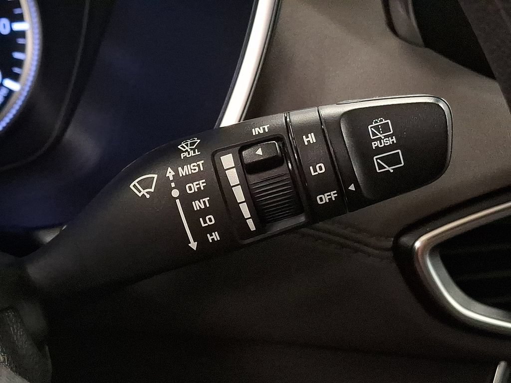 Used 2020 Hyundai Santa Fe SE AWD/4WD image 25