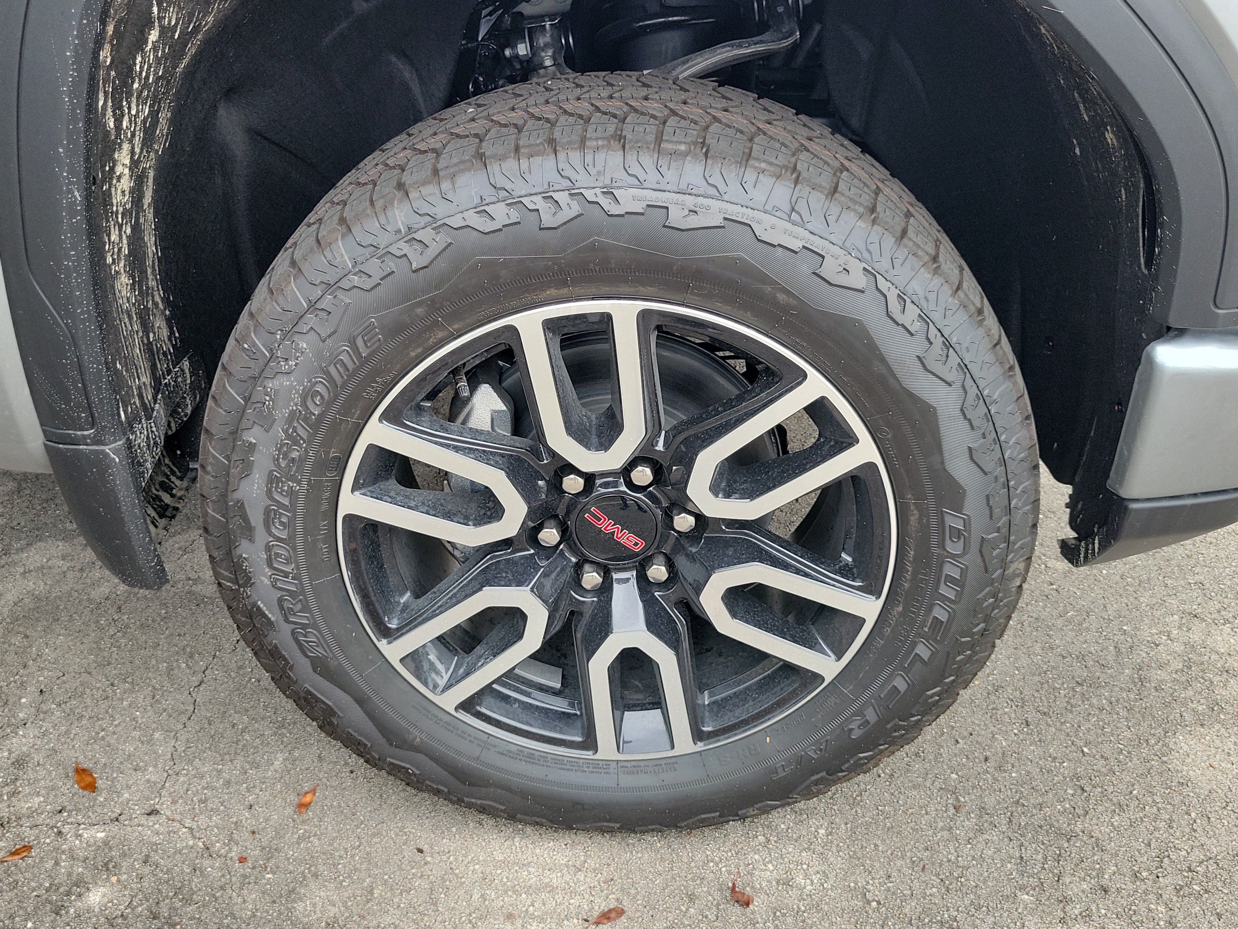 New 2026 GMC Sierra 1500 AT4 w/ AT4 Premium Package AWD/4WD image 4