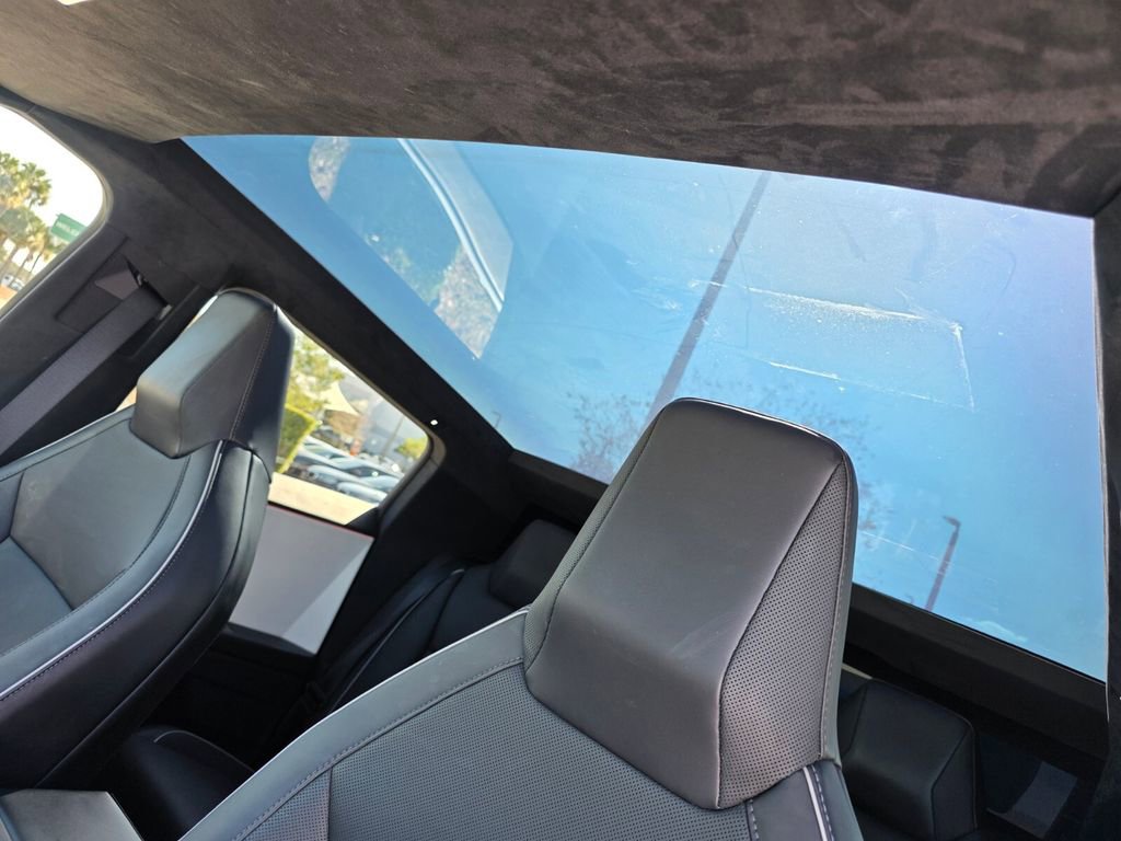 Used 2024 Tesla Cybertruck AWD Crew Cab image 12