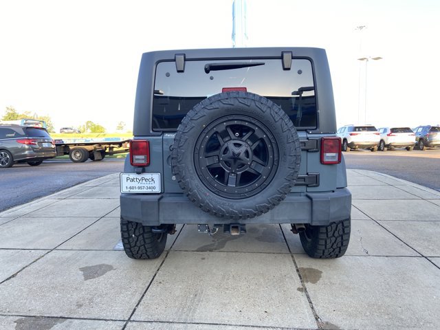 Used 2014 Jeep Wrangler Unlimited Rubicon w/ Connectivity Group AWD/4WD image 11