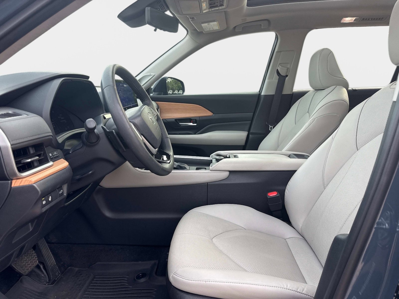 Used 2024 Toyota Grand Highlander AWD image 20