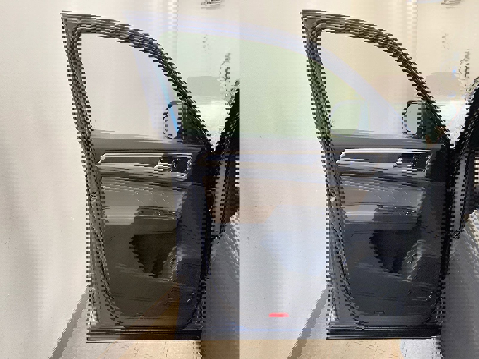 Used 2023 Volkswagen Atlas Cross Sport SEL image 16