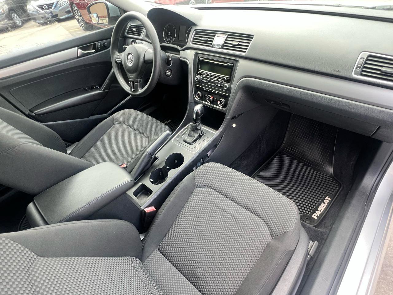 Used 2014 Volkswagen Passat 2.5 S FWD image 19