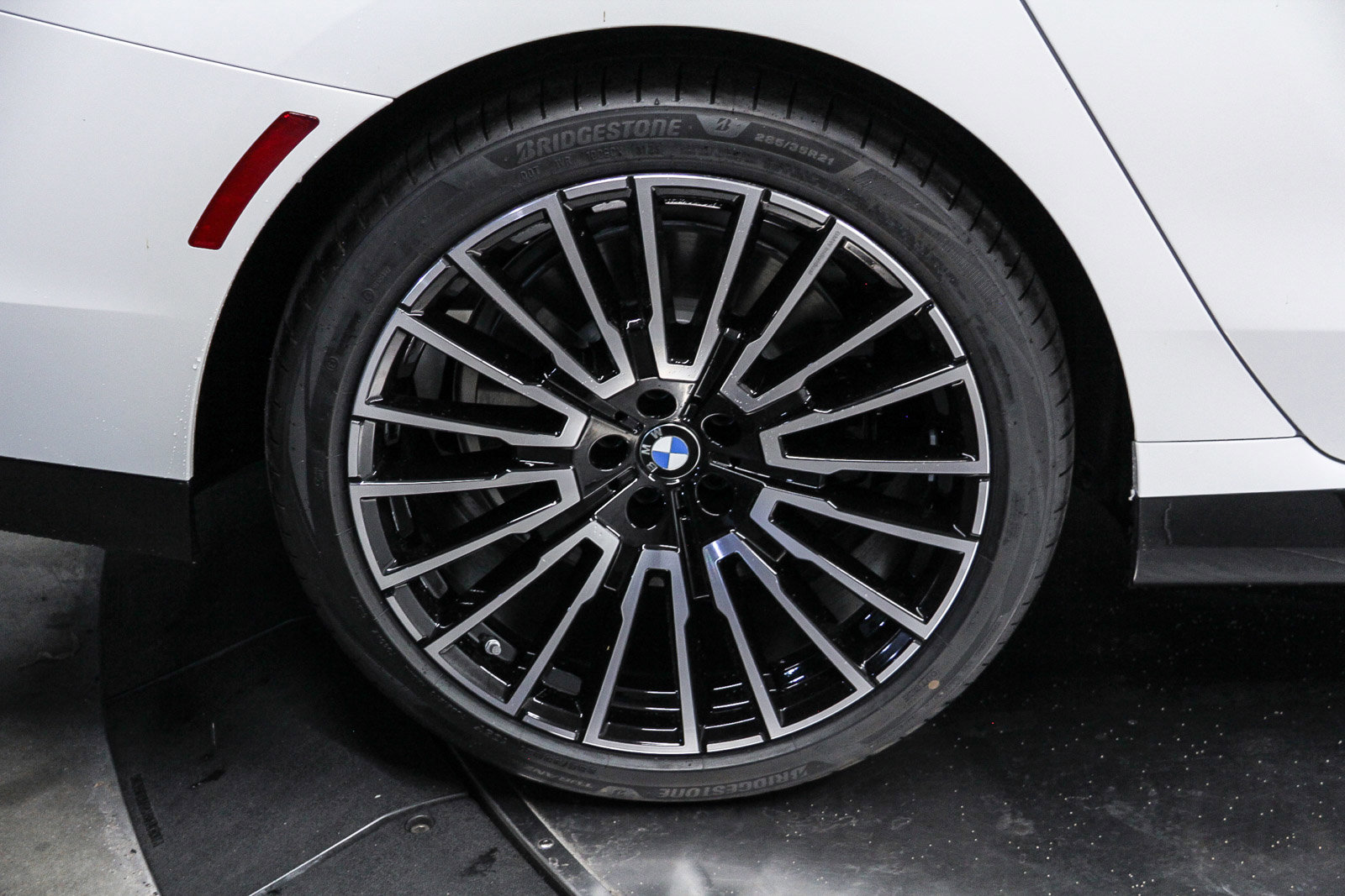 New 2026 BMW 740i image 8